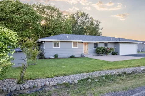 1300 Ojai Avenue Grants Pass OR 97527