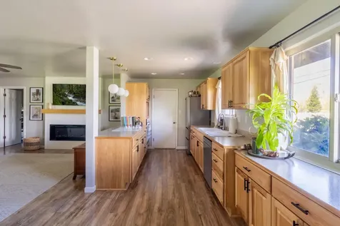 1300 Ojai Avenue Grants Pass OR 97527