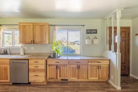 1300 Ojai Avenue Grants Pass OR 97527