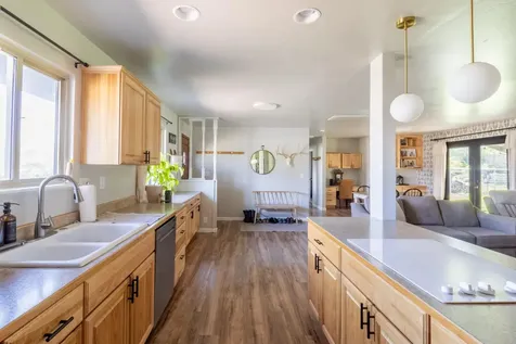 1300 Ojai Avenue Grants Pass OR 97527