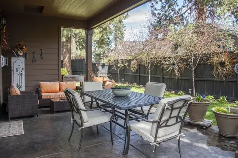 60349 Sage Stone Loop Bend OR 97702