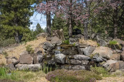 60349 Sage Stone Loop Bend OR 97702