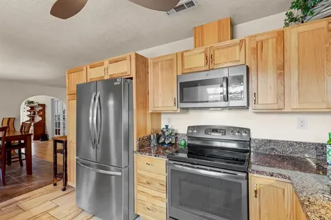149 Queens Branch Road Rogue River OR 97537
