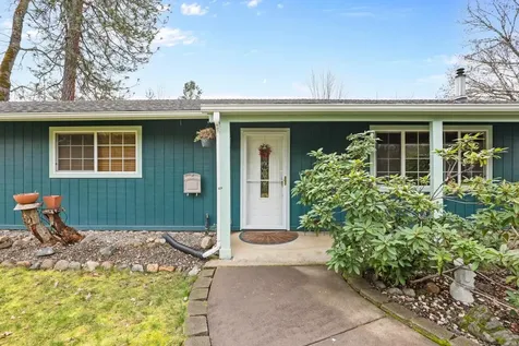149 Queens Branch Road Rogue River OR 97537
