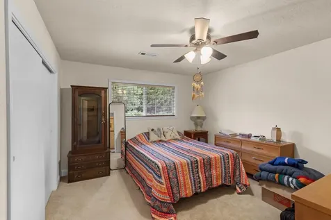 149 Queens Branch Road Rogue River OR 97537