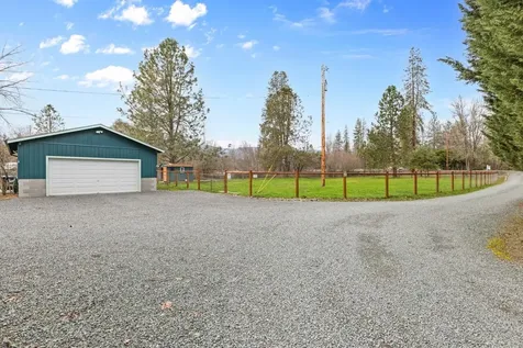 149 Queens Branch Road Rogue River OR 97537