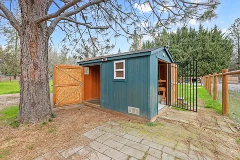 149 Queens Branch Road Rogue River OR 97537