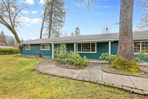 149 Queens Branch Road Rogue River OR 97537