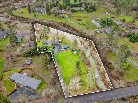 149 Queens Branch Road Rogue River OR 97537