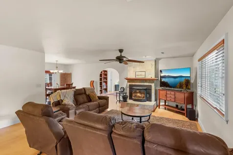 149 Queens Branch Road Rogue River OR 97537