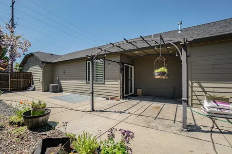 1491 Spring Street Medford OR 97504