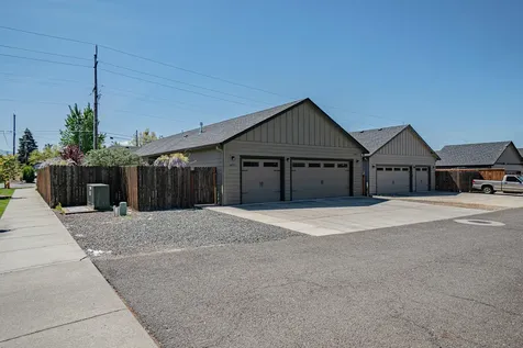 1491 Spring Street Medford OR 97504