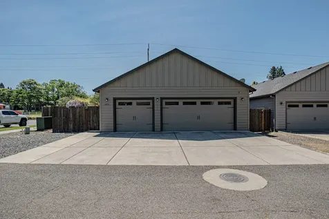 1491 Spring Street Medford OR 97504