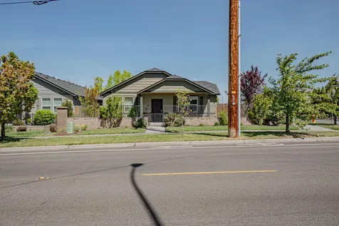 1491 Spring Street Medford OR 97504