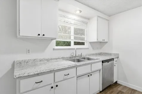 1687 Lillian Street Medford OR 97501
