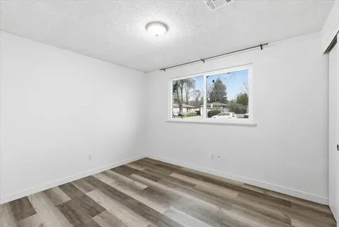 1687 Lillian Street Medford OR 97501