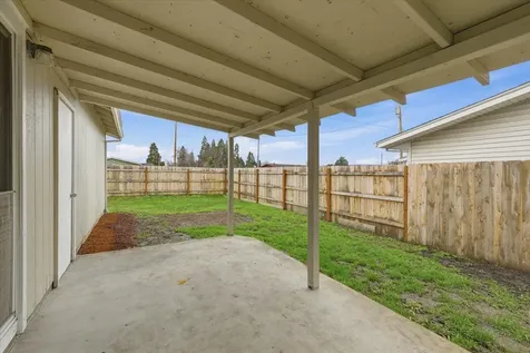 1687 Lillian Street Medford OR 97501