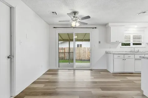 1687 Lillian Street Medford OR 97501