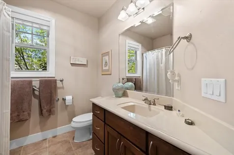 3811 Fieldbrook Avenue Medford OR 97504