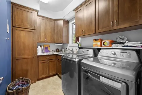 3811 Fieldbrook Avenue Medford OR 97504