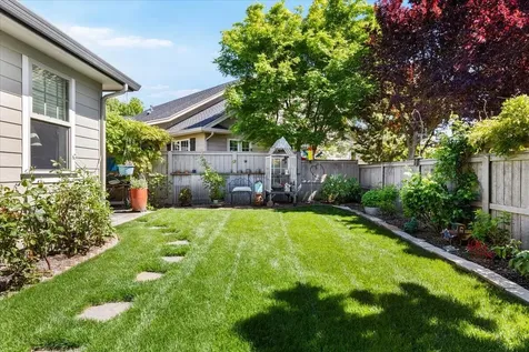 3811 Fieldbrook Avenue Medford OR 97504