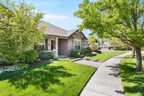 3811 Fieldbrook Avenue Medford OR 97504