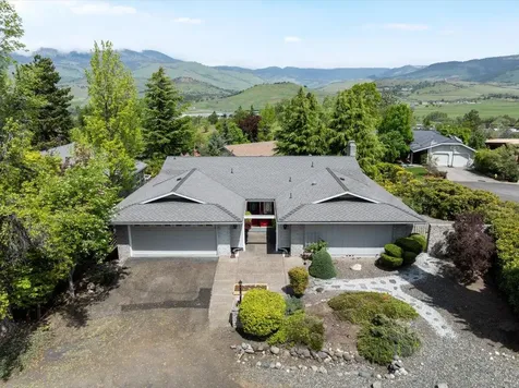 742 Twin Pines Circle Ashland OR 97520