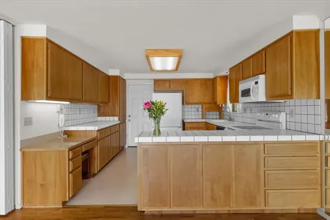 742 Twin Pines Circle Ashland OR 97520