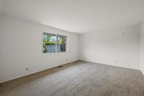 742 Twin Pines Circle Ashland OR 97520