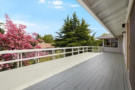 742 Twin Pines Circle Ashland OR 97520