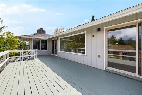 742 Twin Pines Circle Ashland OR 97520