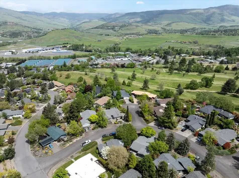 742 Twin Pines Circle Ashland OR 97520