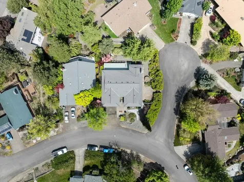 742 Twin Pines Circle Ashland OR 97520