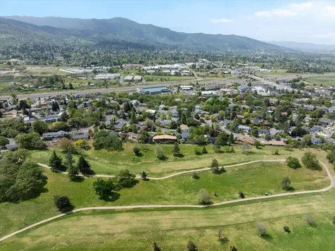 742 Twin Pines Circle Ashland OR 97520
