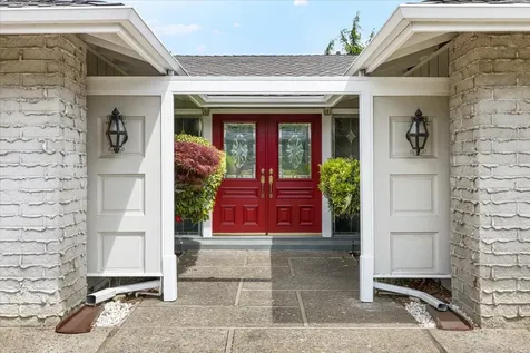 742 Twin Pines Circle Ashland OR 97520