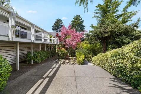 742 Twin Pines Circle Ashland OR 97520