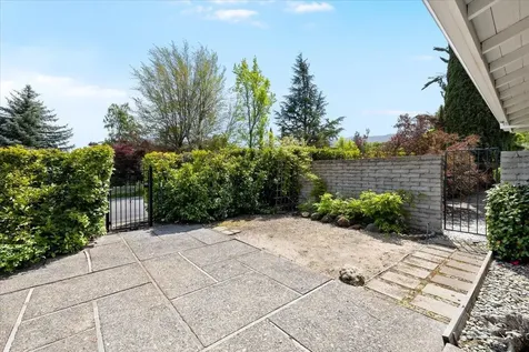 742 Twin Pines Circle Ashland OR 97520