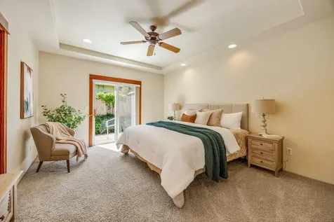 2718 Takelma Way Ashland OR 97520