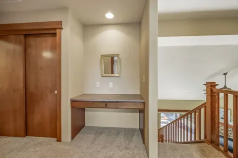 2718 Takelma Way Ashland OR 97520