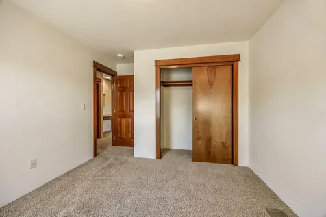 2718 Takelma Way Ashland OR 97520