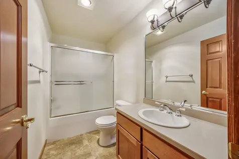 2718 Takelma Way Ashland OR 97520