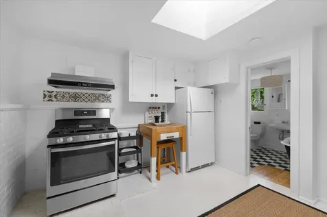 171 Helman Street Ashland OR 97520