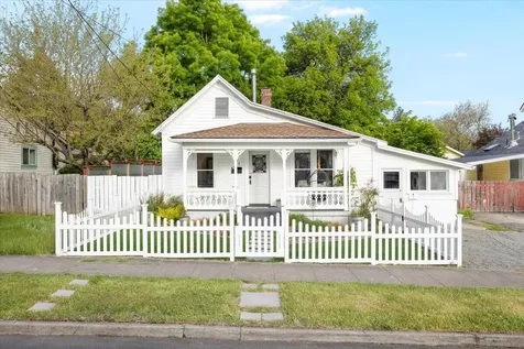 171 Helman Street Ashland OR 97520