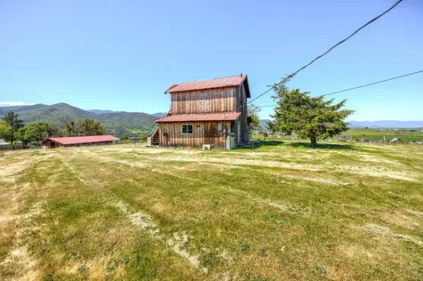 1249 N Valley View Road Ashland OR 97520