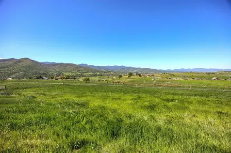 1249 N Valley View Road Ashland OR 97520