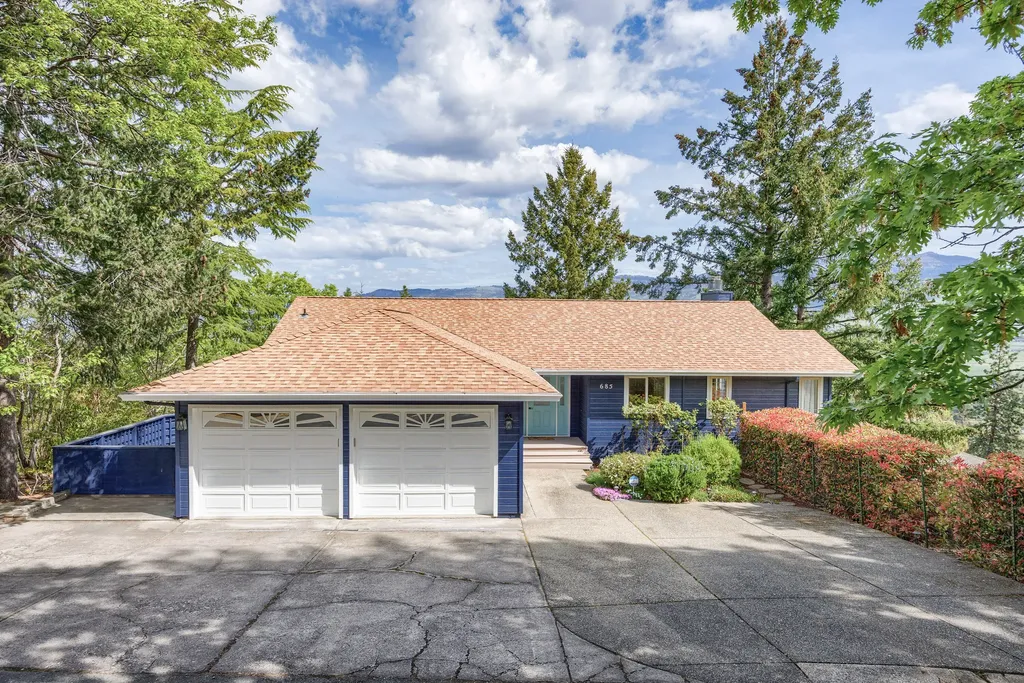 685 Morton Street Ashland OR 97520
