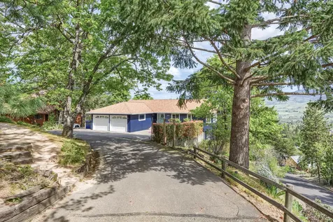 685 Morton Street Ashland OR 97520