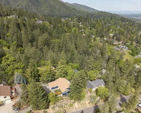 685 Morton Street Ashland OR 97520