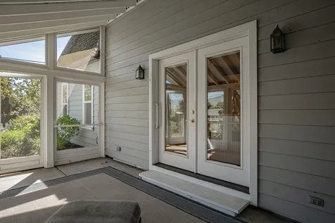 915 Bellview Avenue Ashland OR 97520