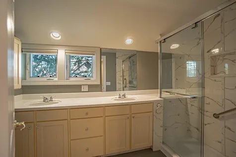 915 Bellview Avenue Ashland OR 97520